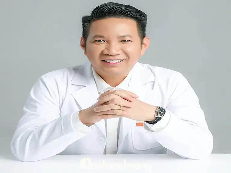 Hình ảnh Bác sĩ Võ Thành Trung: Chuyên khoa Phẫu thuật Tạo hình Thẩm Mỹ