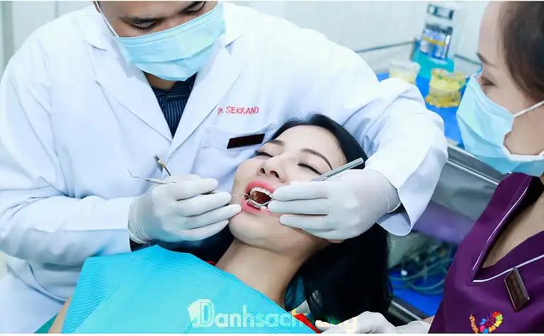 Hình ảnh nha-khoa-cam-tu-tran-hung-dao-quan-1-tphcm-5