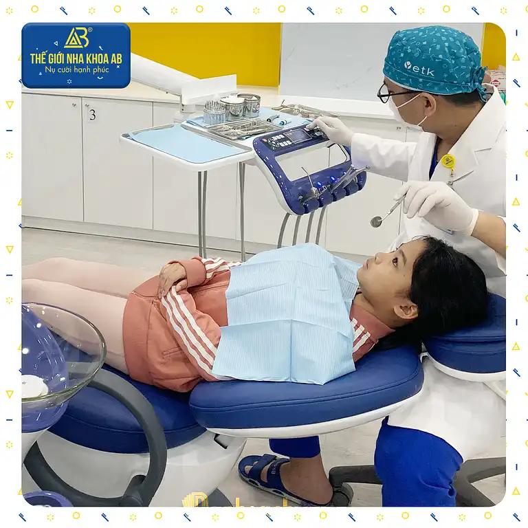 Hình ảnh the-gioi-nha-khoa-ab-tl10-q-binh-tan-tphcm-1