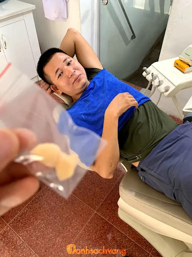 Hình ảnh nha-khoa-sai-gon-xom-8-thuy-khue-quoc-oai-2