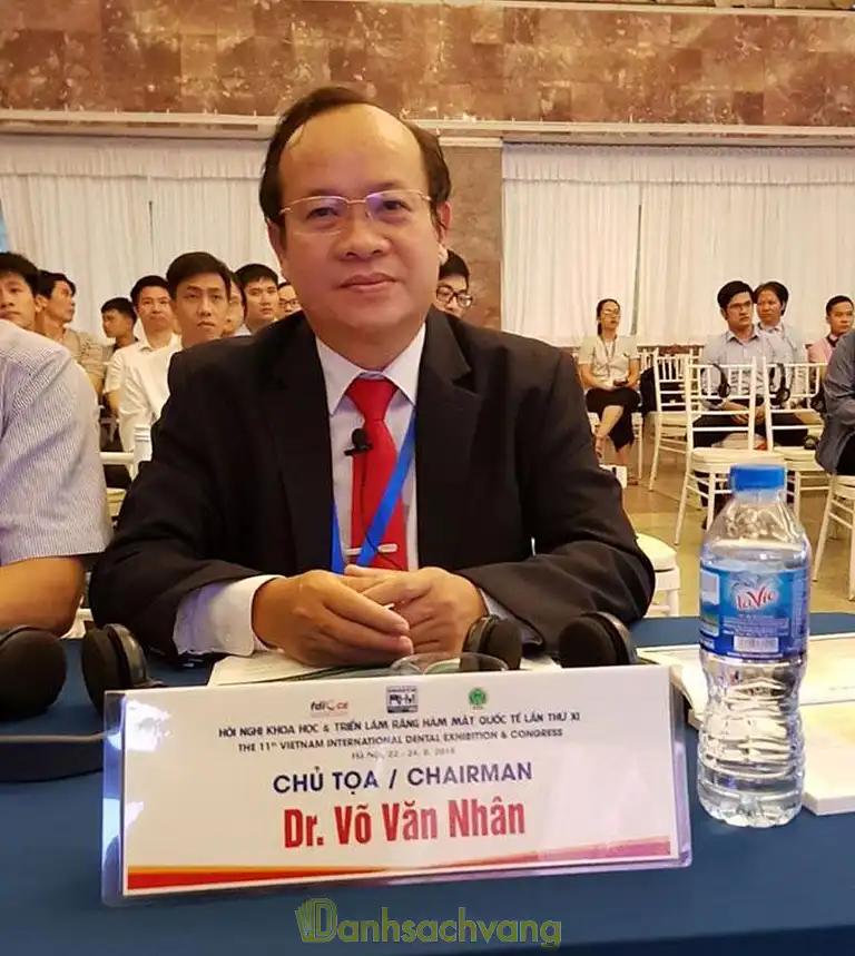 Hình ảnh vo-van-nhan-bac-si-nha-khoa-2