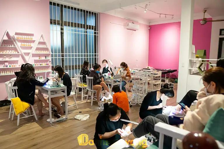 Hình ảnh taan-nail-360-vong-la-dong-anh-1