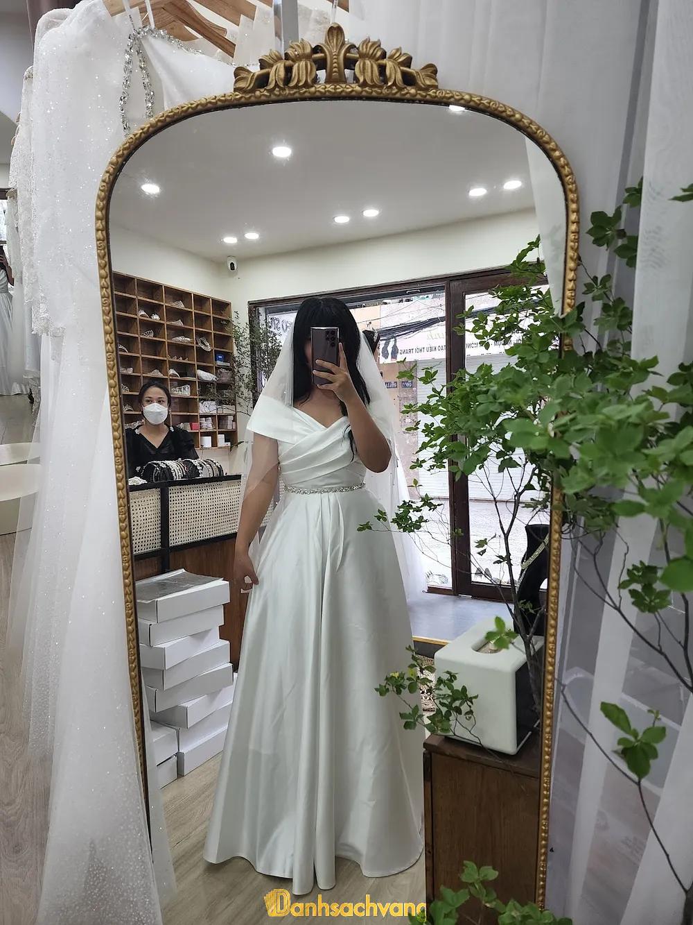 Hình ảnh Meo Store Bridal Wedding Dresses: 489A/4A Huỳnh Văn Bánh, Q. Phú Nhuận