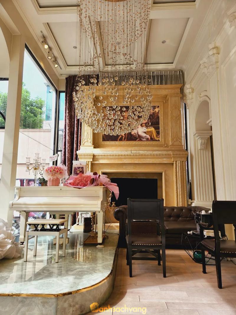 Hình ảnh Joli Poli Boutique: 18 Võ Văn Kiệt, Q. 1