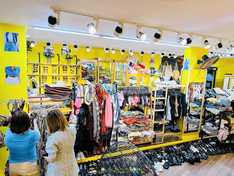 Hình ảnh Siêu Thị Đồ Si Tuyền: 143 Bình Thới, Q. 11