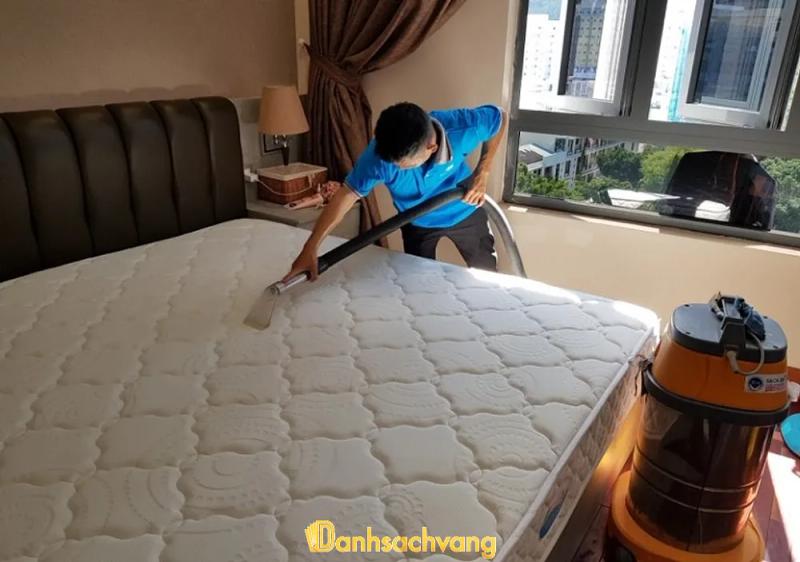Hình ảnh dich-vu-giat-nem-ve-sinh-nem-tai-nha-o-tphcm 1