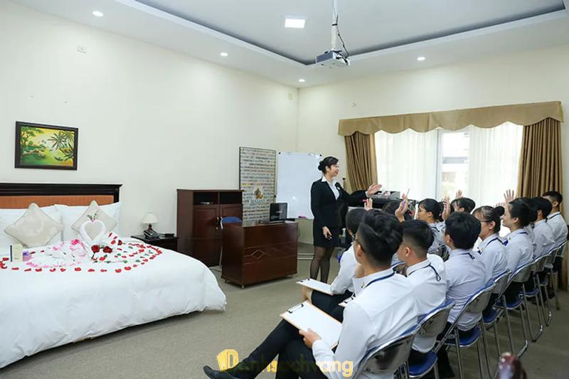Hình ảnh Trường Saigontourist: 23/8 Hoàng Việt, Q. Tân Bình
