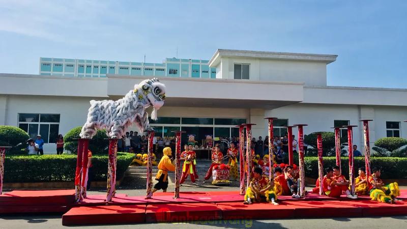 Hình ảnh Đoàn Lân Sư Rồng Tứ Câu: 21 Hồ Tương, Q. Thanh Khê