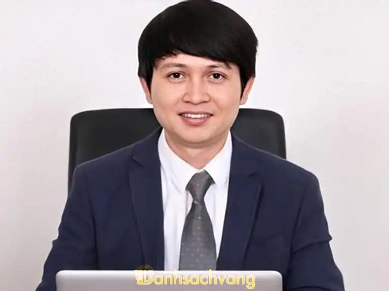 Nguyễn Văn Phùng: Bác sĩ thẩm mỹ