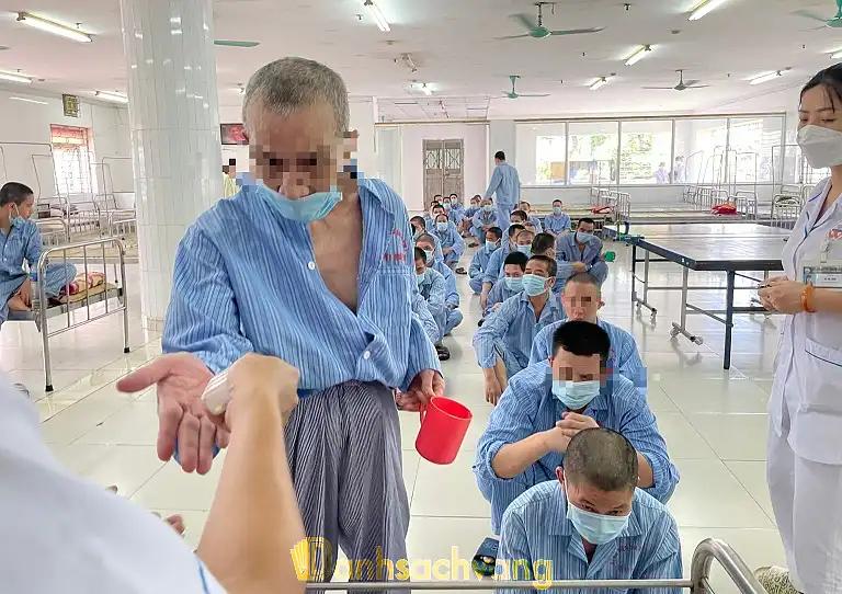Hình ảnh benh-vien-tam-than-trung-uong-1-hoa-binh-thuong-tin-4