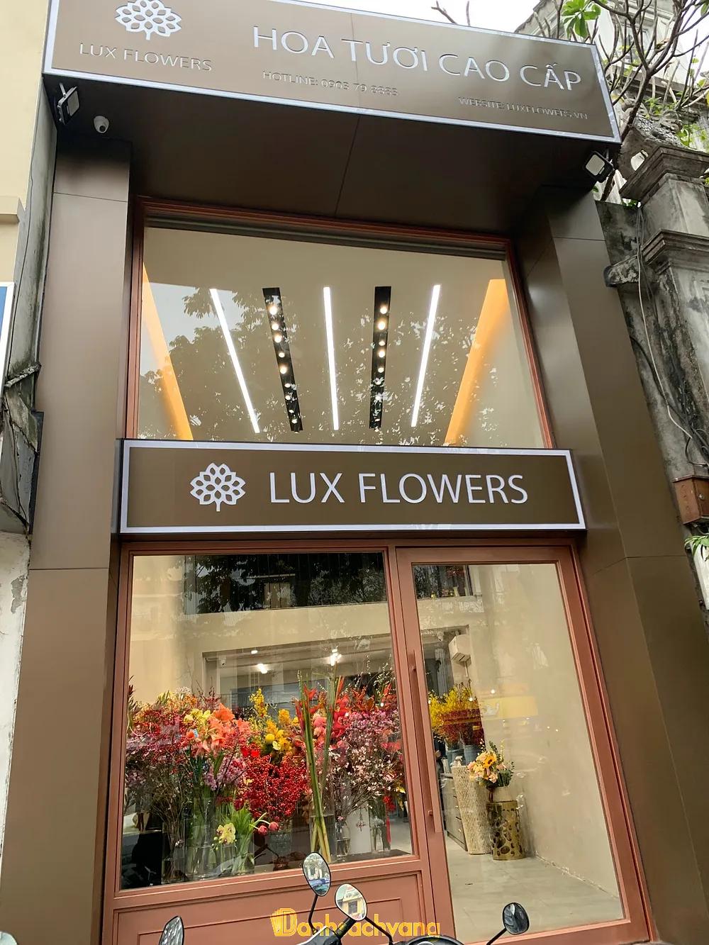 Hình ảnh Lux Flowers: 96 Hai Bà Trưng, Hoàn Kiếm