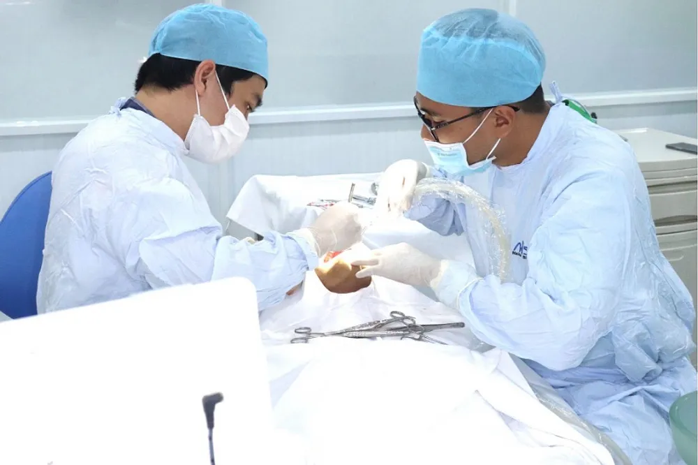 Bệnh Viện Răng Hàm Mặt Sài Gòn: 1258 Võ Văn Kiệt, P. Chợ Lớn, TPHCM