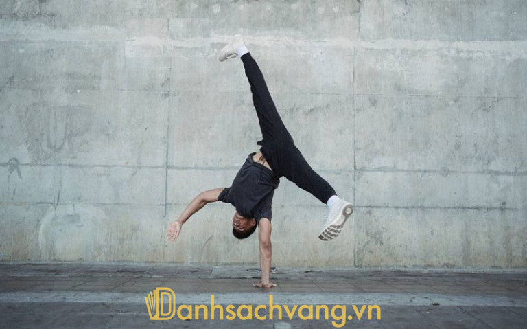 8x, 9x đời đầu không còn xa lạ với những điệu nhảy mang phong cách hiphop