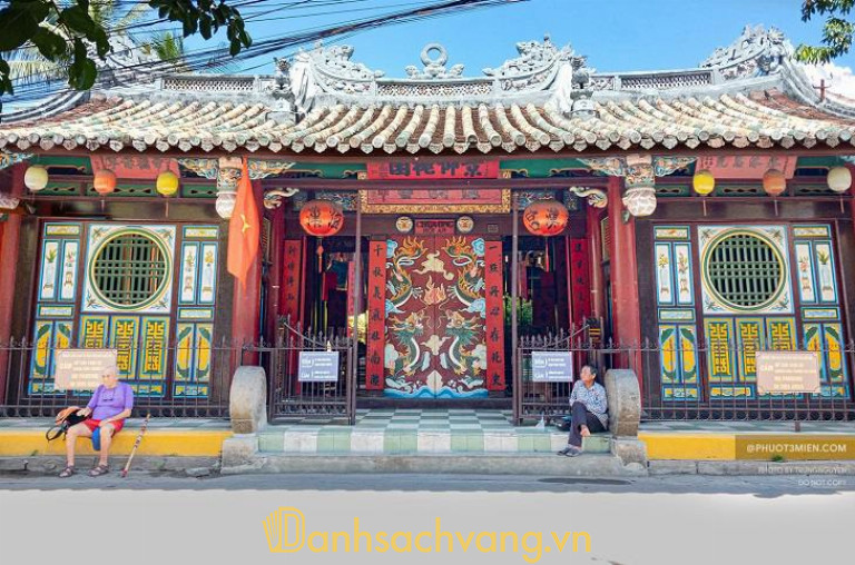 Chùa Ông là nơi linh thiêng được nhiều người tới cầu may mắn, tài lộc