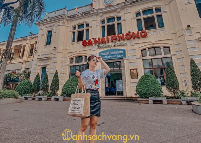 Ga Hải Phòng là địa điểm chụp ảnh được giới trẻ uwau chuộng
