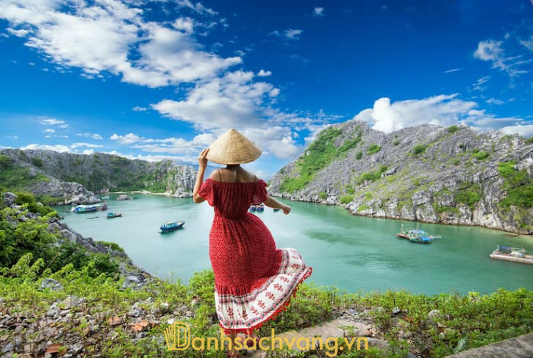 Phong cảnh sơn thủy ở đảo Cát Bà chắc chắc sẽ không làm bạn thất vọng