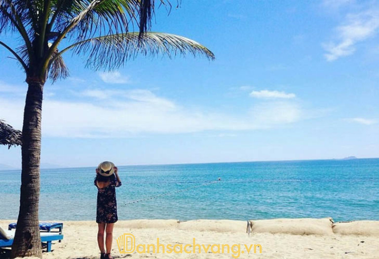 Tận hưởng bầu không khí trong lành ở bãi biển Cửa Hội