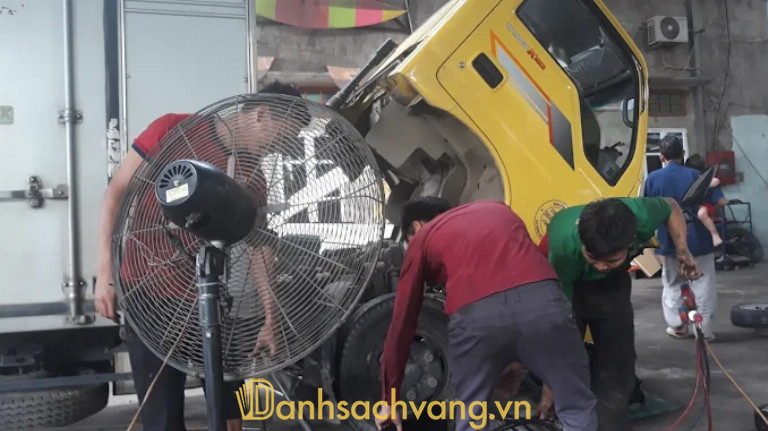Garage Anh Hào - 2295 Nguyễn Văn Linh, Thượng Hồng
