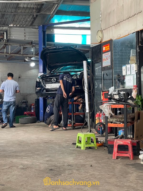 Gara Ô Tô Quận 7 Thuận Phát - gara ô tô ở TPHCM