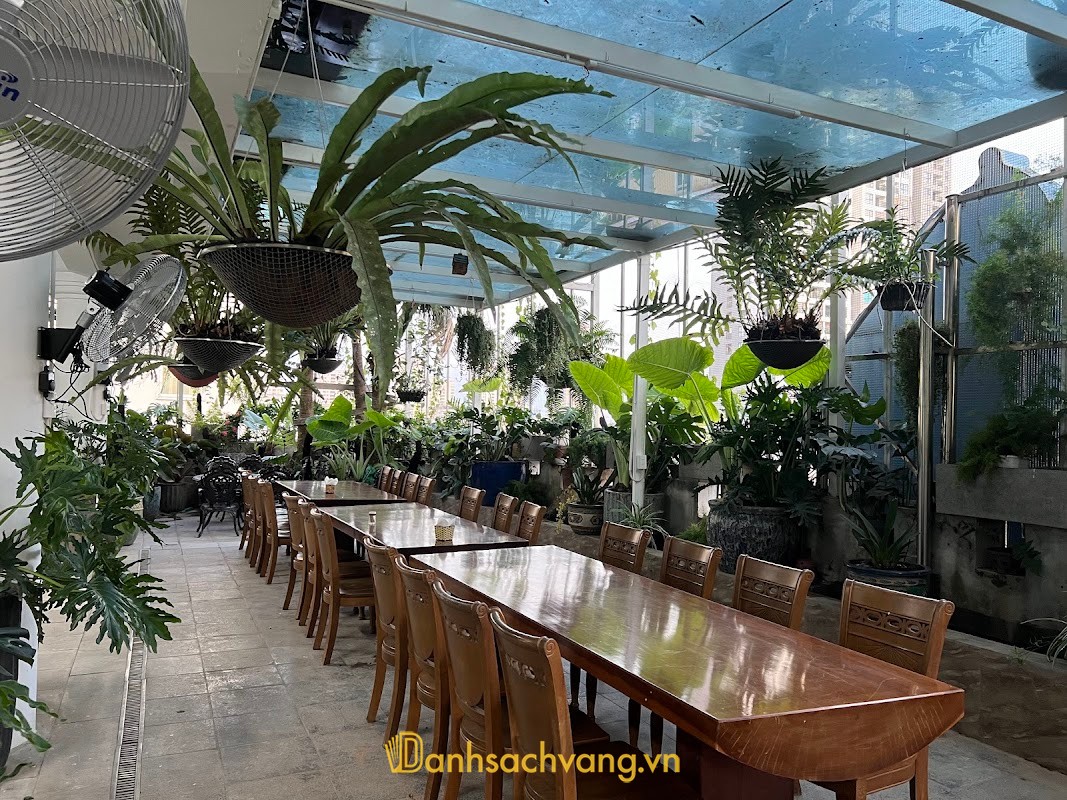 Nhà Hàng Hải Sản Biển Đông tại Hà Nội