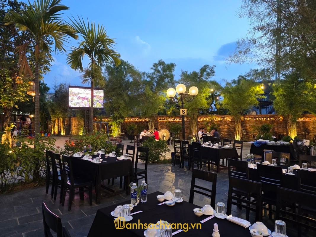 Duyên Anh Restaurant - nhà hàng hải sản ở Huế