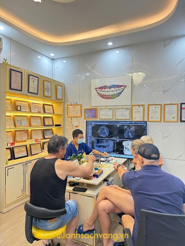 Nha Khoa Thẩm Mỹ Metal Dental Clinic - phòng khám nha khoa ở Đà Nẵng