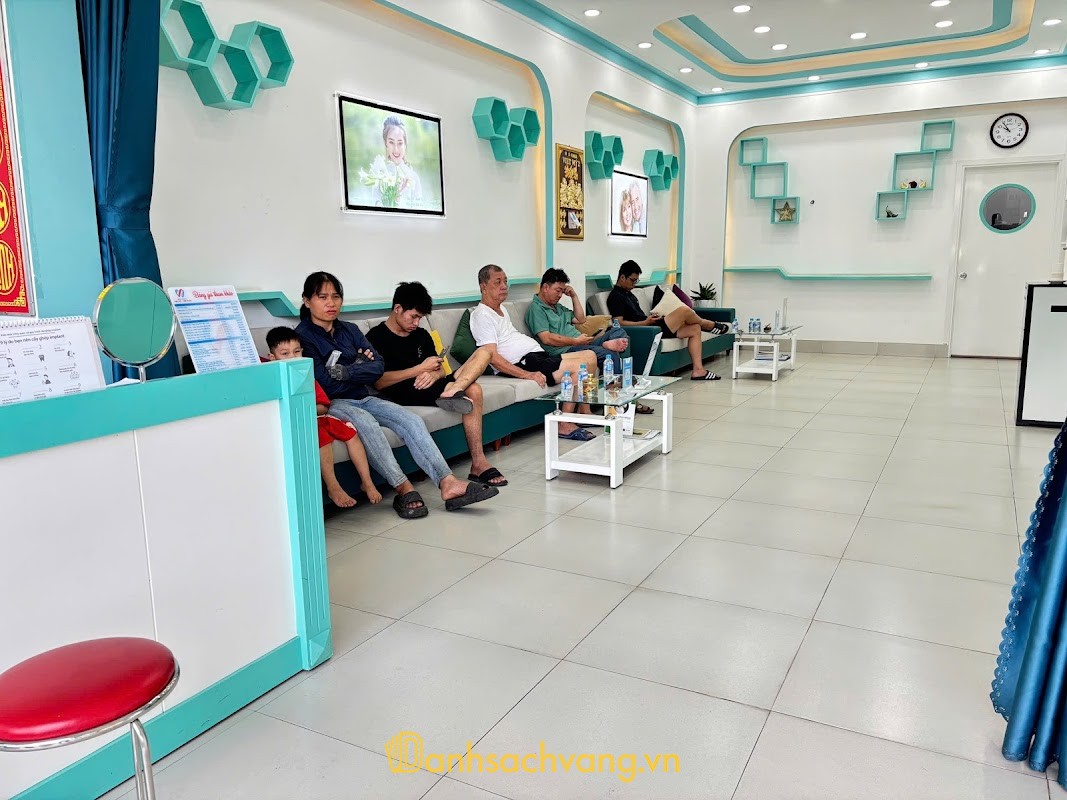 Nha Khoa Việt Mỹ 2 - 60L Phạm Hùng, Long Châu