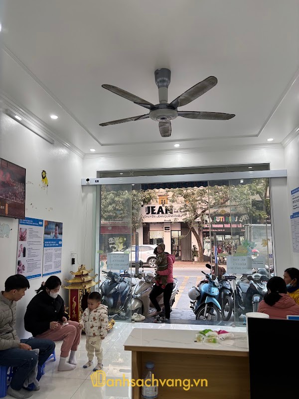 Phòng khám nhi La La tại Quang Hưng