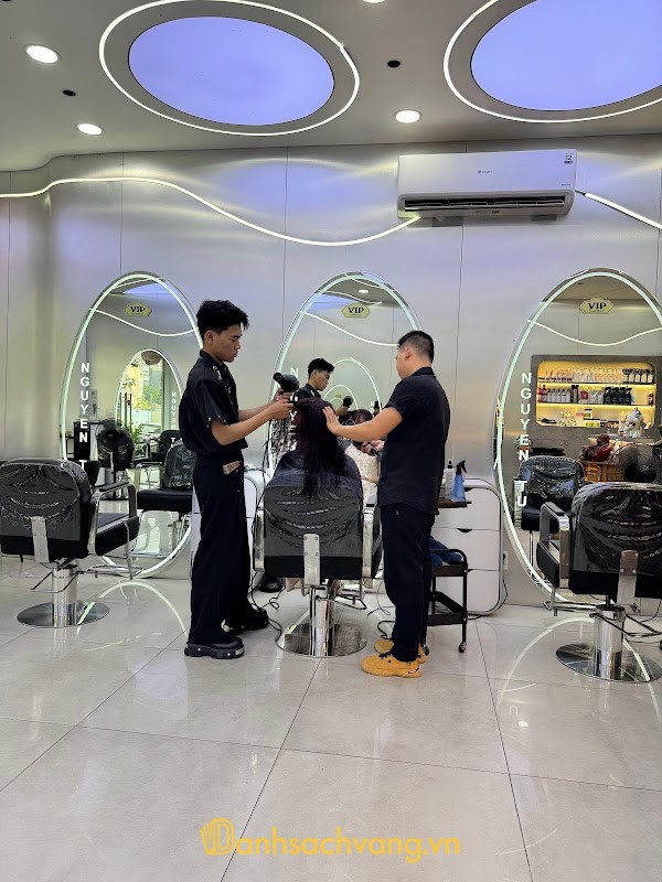 Nguyễn Tư Hair Salon - salon tóc ở Huế