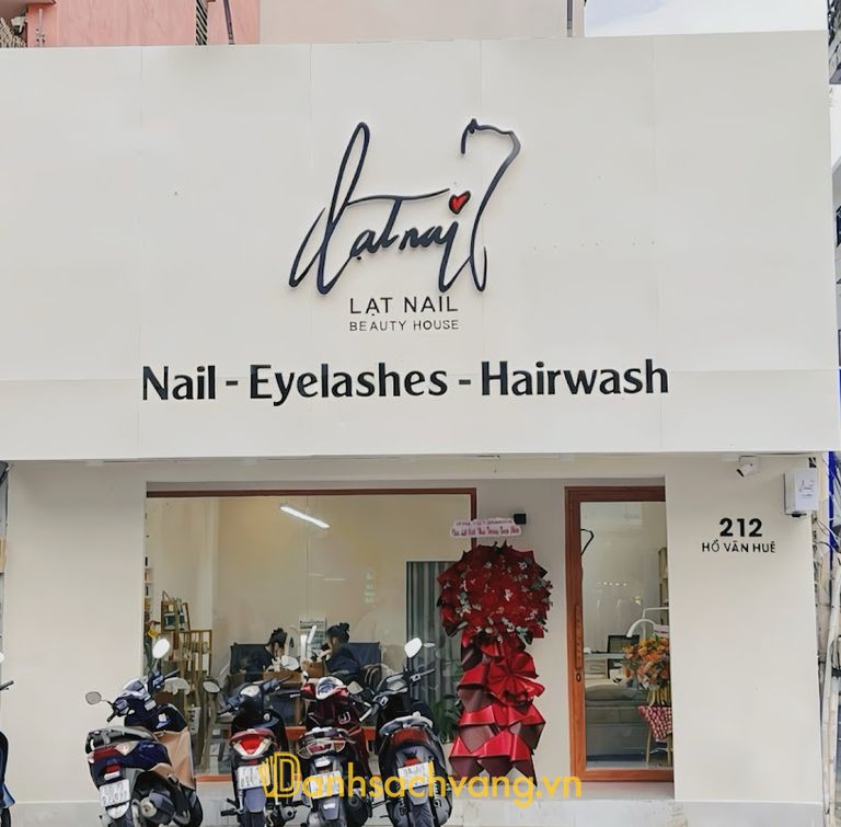 Lạt Nail Beauty House - tiệm làm nail ở TPHCM