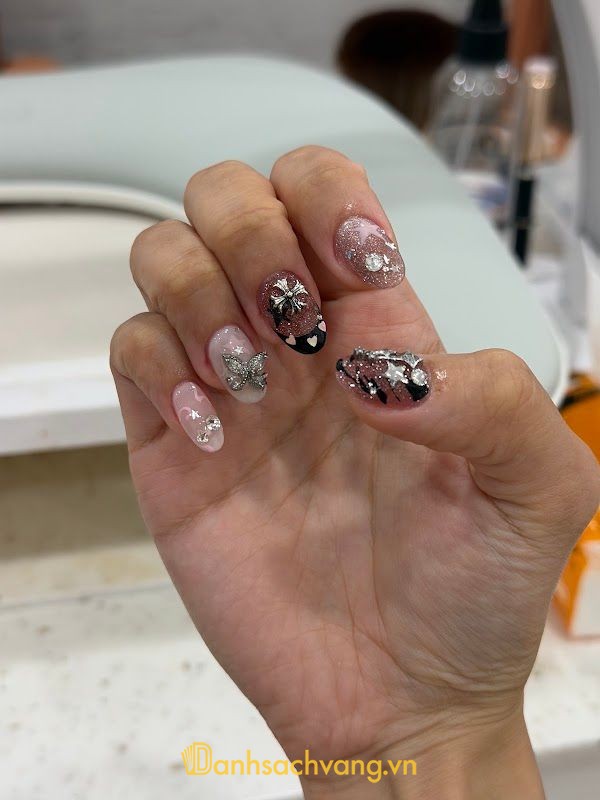 Dung Mon Nails - tiệm làm nail tại Hải Phòng