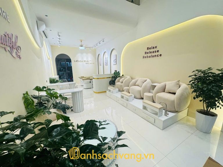 Latasa Beauty - Nails and Eyelashes tại Hưng Yên