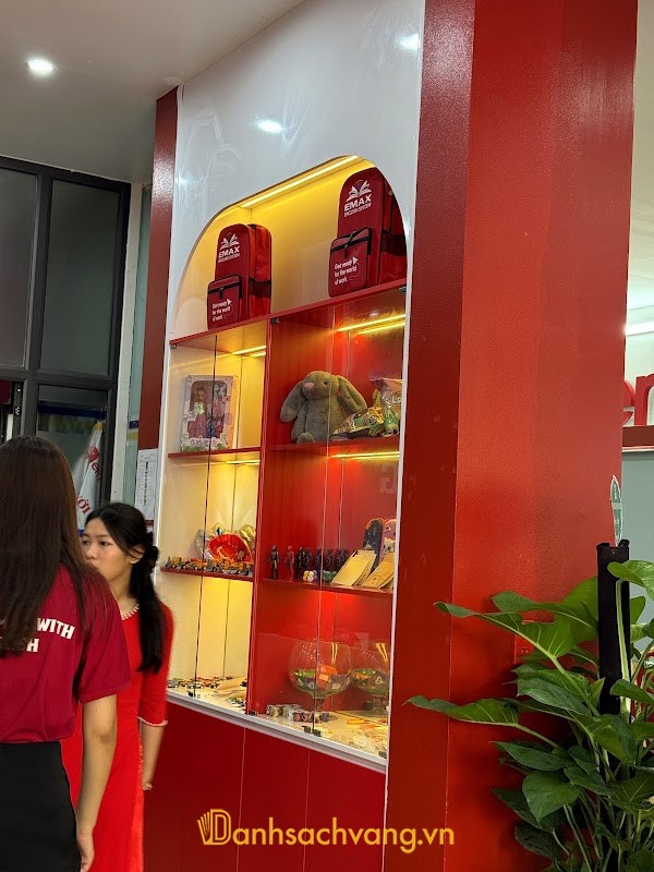 Trung tâm Emax English Hưng Yên