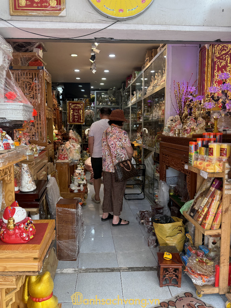 Bàn thờ ông địa thần tài phước hoa