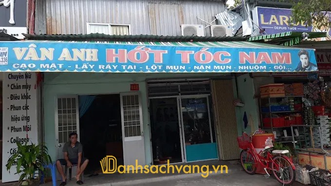 Hớt Tóc Nam Vân Anh tại Ba Tháng Hai Cà Mau