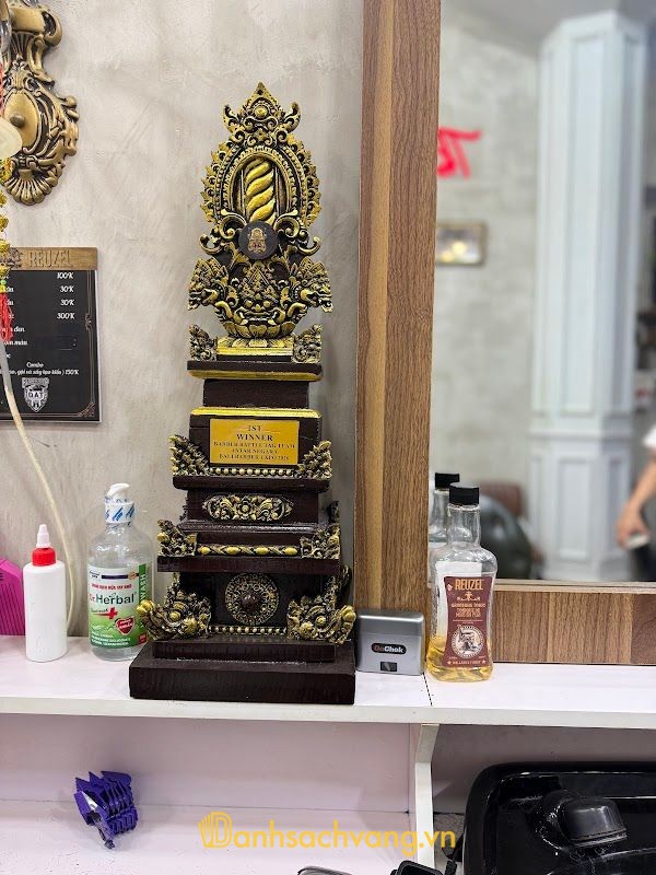 DAT Barbershop - barber shop cắt tóc nam ở Cần Thơ