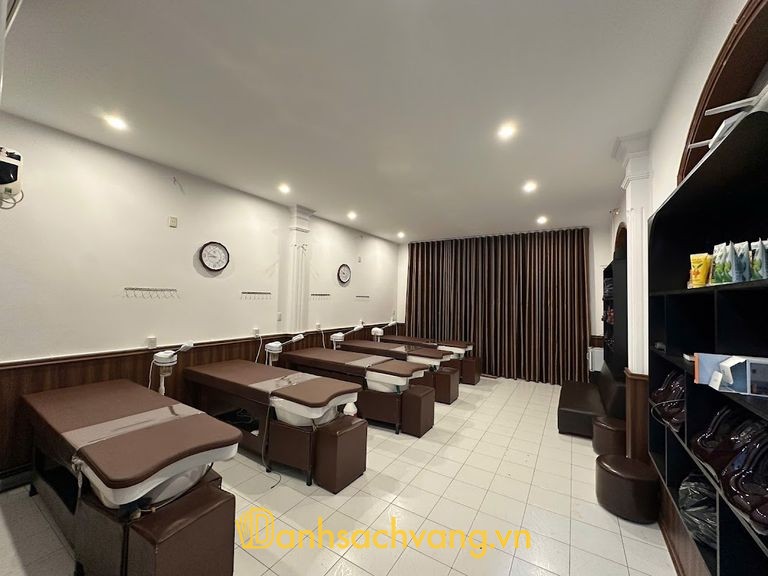 Rôn Barber Shop 2 - Barber Shop cắt tóc nam ở Huế 