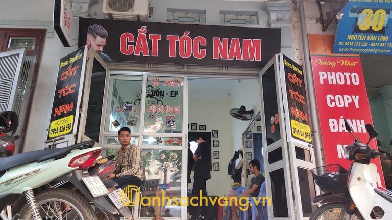 Tiệm Cắt Tóc Nam Bom Barber Shop - 32 Nguyễn Văn Linh