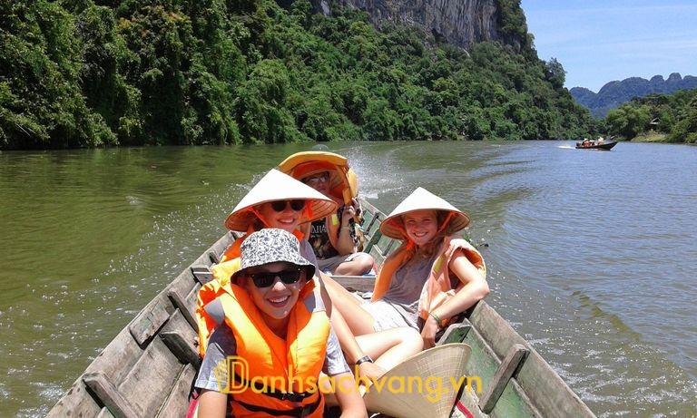 Vinh Guru Tours - công ty du lịch ở Nghệ An chuyên khám phá văn hóa địa phương
