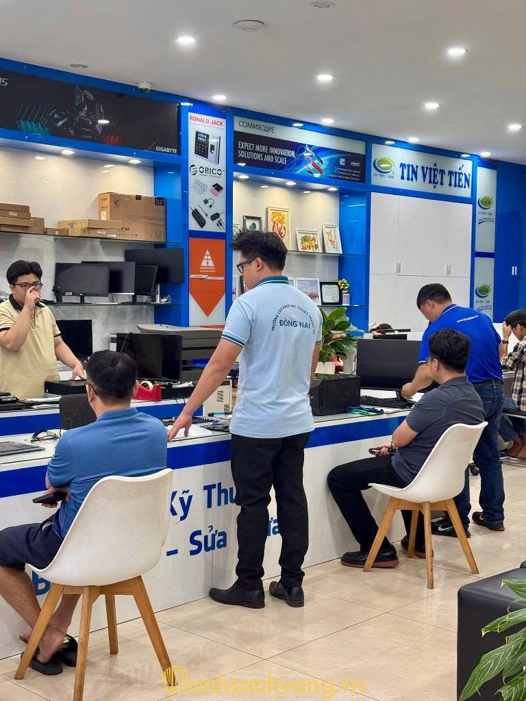 Tin Việt Tiến – 1686 Nguyễn Ái Quốc, Phường Trấn Biên