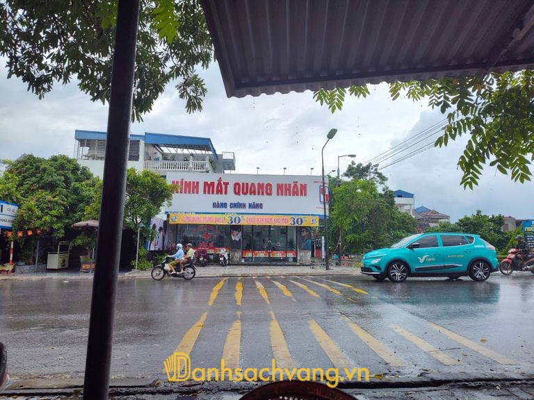 Kính Mắt Quang Nhãn - cắt kính cận tại 1 Lạc Long Quân