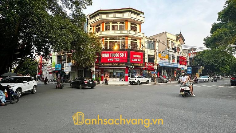 Kính Thuốc Số 1 Phú Thọ - cửa hàng cắt kính cận tại khu vực Âu Cơ