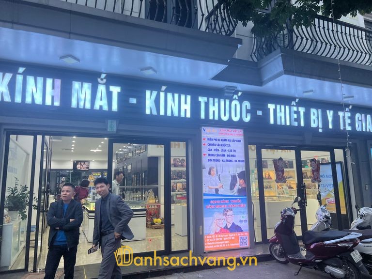 Việt An Optic - địa chỉ cắt kính cận tại Thanh Hóa