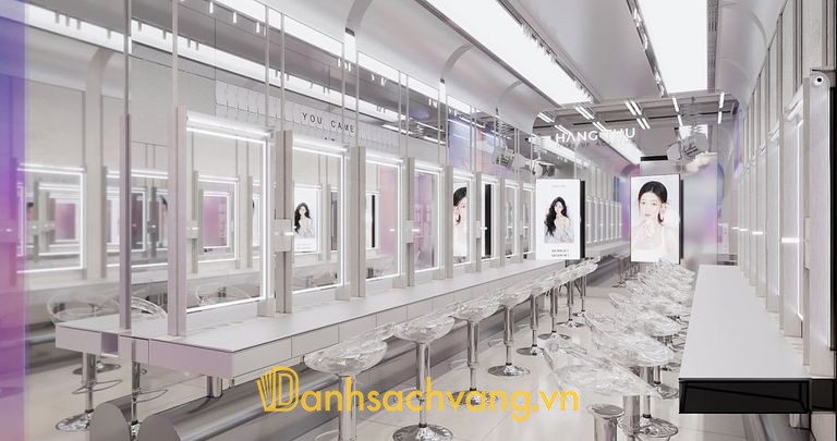 Hằng Thu Make Up Academy tại Hà Nội
