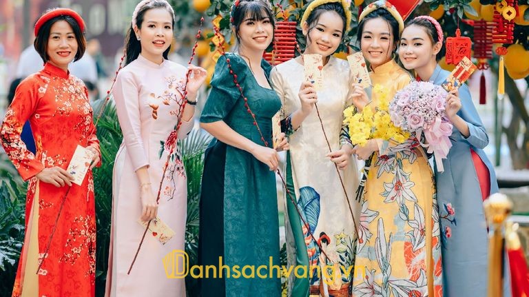 Makeup Yến Lê - dịch vụ trang điểm tận nhà ở TPHCM