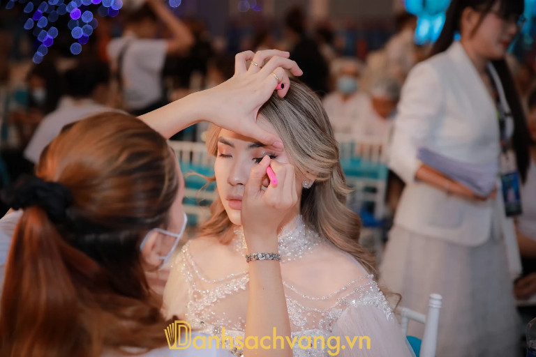 Makeup Ruby Hiền - trang điểm dự tiệc tại TPHCM