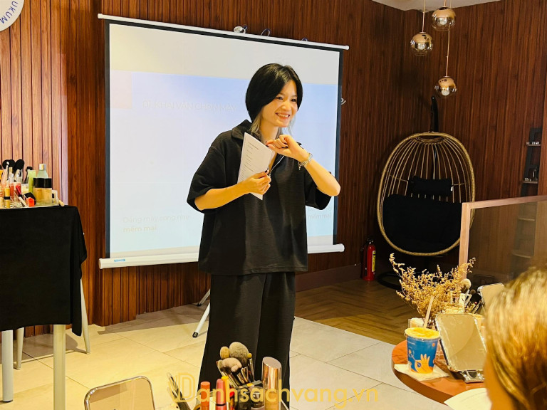 MƠ MAKEUP - trang điểm dự tiệc tại Hòa Hưng TPHCM