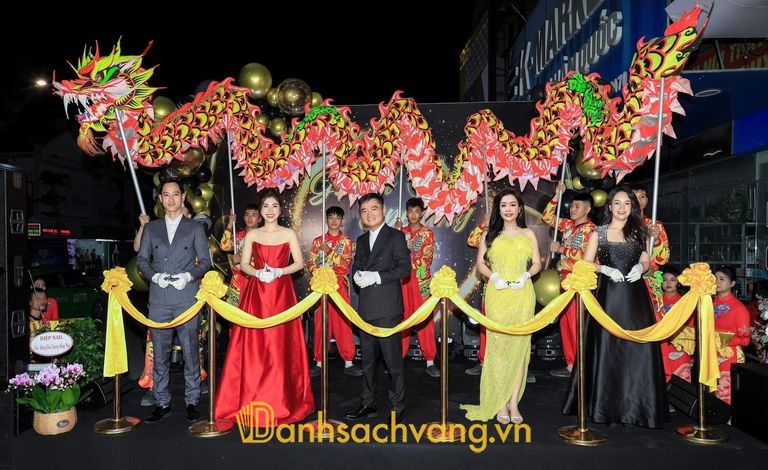 Viện Thẩm Mỹ Quốc Tế Royal Vinh Nghệ An