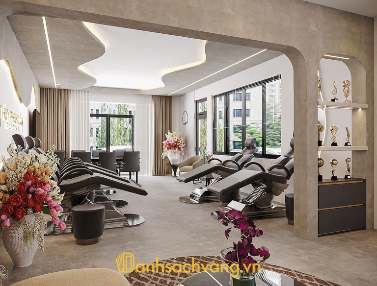 Thúy Phun Xăm Academy tại Nghệ An