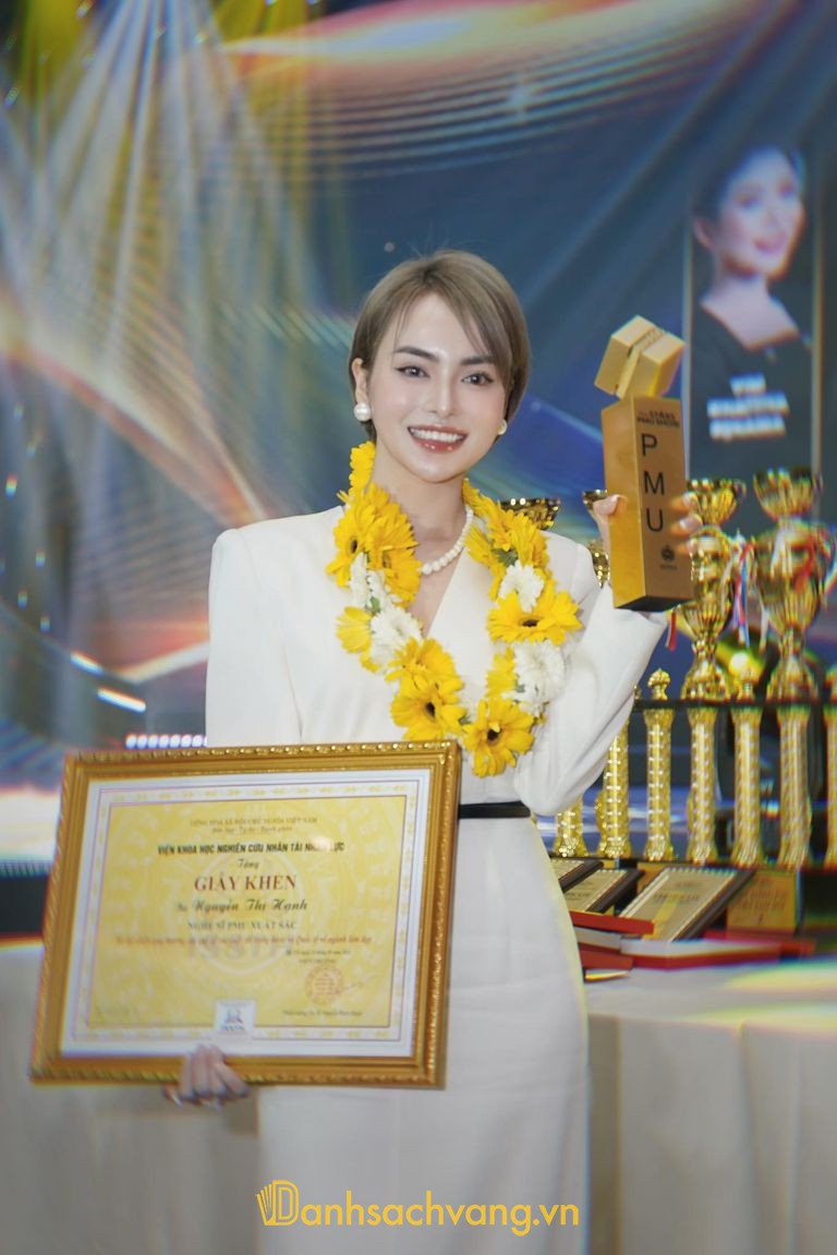 Hạnh Katy phun xăm thẩm mỹ Nghệ An